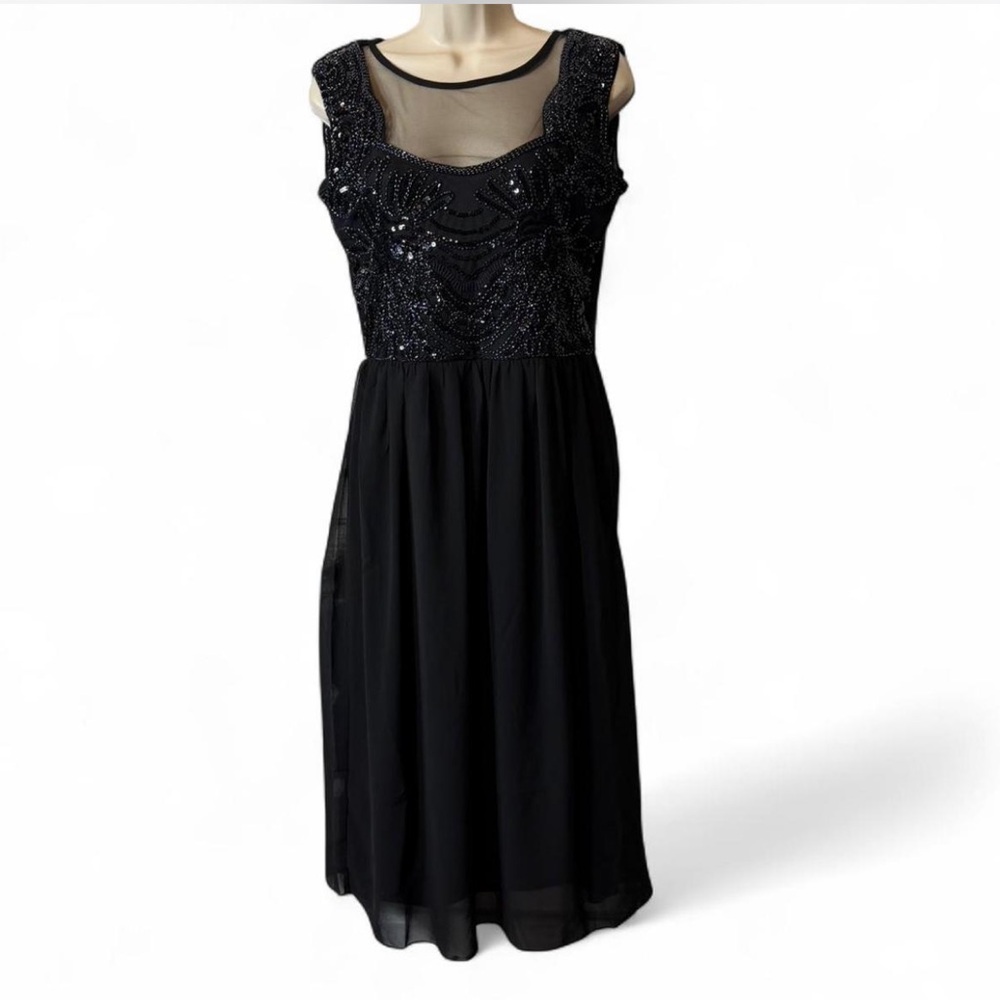 Beaded Sleeveless‎ Midi Dress